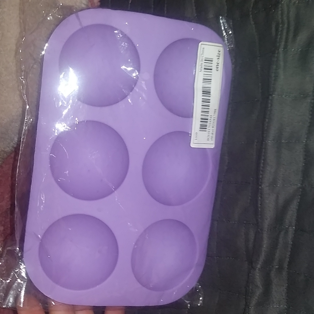 Silicone cake mold